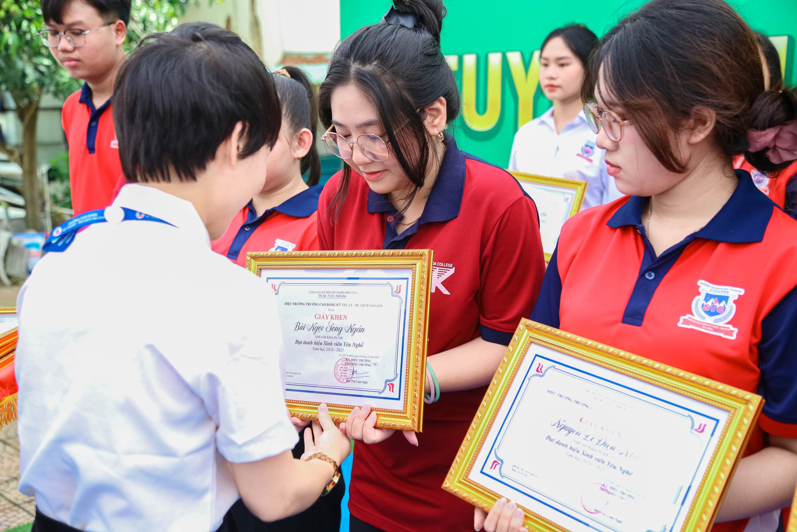 sinh-vien-gioi-nghe-stc (8)